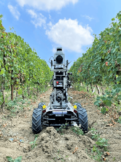 Figure 1 for A Map-Free LiDAR-Based System for Autonomous Navigation in Vineyards