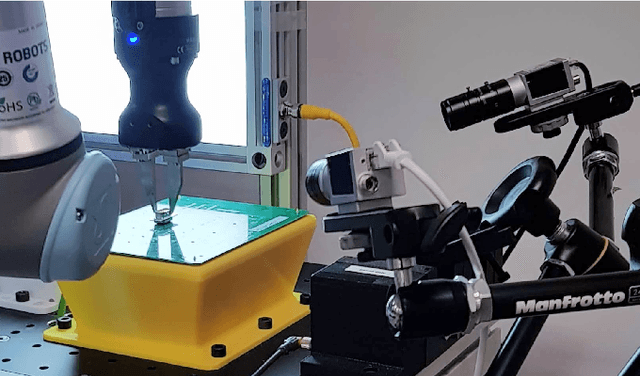 Figure 3 for Self-supervised deep visual servoing for high precision peg-in-hole insertion